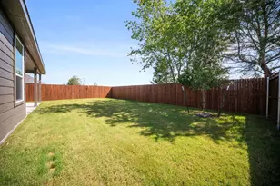 4736 Paynes Vly Dr, Ennis, TX 75119 - Photo 2