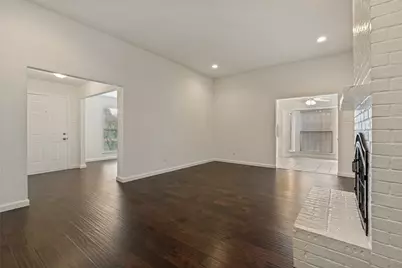 2013 Pleasant Valley Drive, Plano, TX 75023 - Photo 2