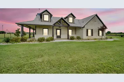 61 Rockett Lane, Pecan Hill, TX 75154 - Photo 2