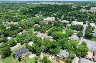 217 W 7th St, Bonham, TX 75418 - Photo 16