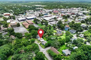 217 W 7th St, Bonham, TX 75418 - Photo 1