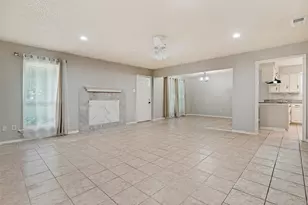 1227 Elsmere Dr, Duncanville, TX 75116 - Photo 4