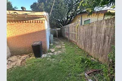 2133 Greenway Street, Arlington, TX 76010 - Photo 16