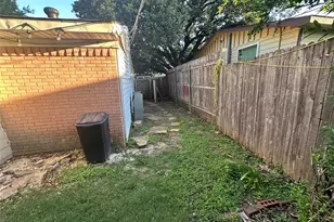 2133 Greenway St, Arlington, TX 76010 - Photo 16