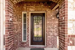 5727 Mountain Hollow Dr, Dallas, TX 75249 - Photo 2