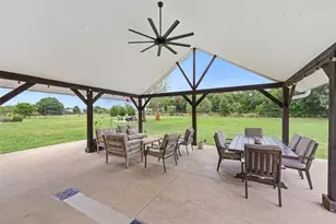 3909 Timbercrest Dr E, Burleson, TX 76028 - Photo 32