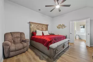 3909 Timbercrest Dr E, Burleson, TX 76028 - Photo 18