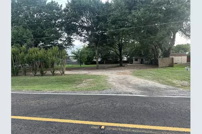 608 W Walcott Street, Pilot Point, TX 76258 - Photo 1