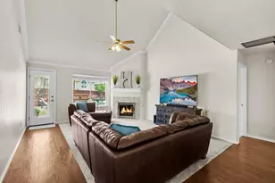 404 Marlow Dr, Flower Mound, TX 75028 - Photo 10