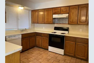 1940 Willow Vale Drive, Fort Worth, TX 76134 - Photo 2