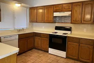 1940 Willow Vale Dr, Fort Worth, TX 76134 - Photo 2