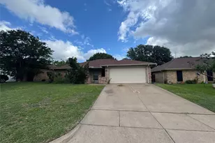 1940 Willow Vale Dr, Fort Worth, TX 76134 - Photo 1