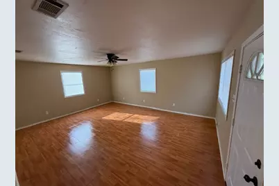 642 N Love Street, Oakwood, TX 75855 - Photo 6