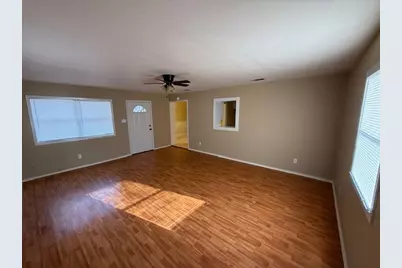 642 N Love Street, Oakwood, TX 75855 - Photo 8