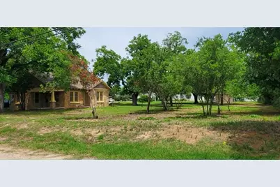 418 N 4th Street W, Clyde, TX 79510 - Photo 2