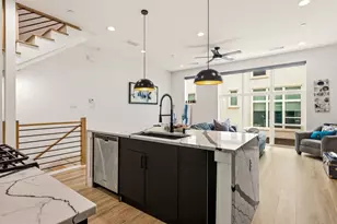 2102 N Prairie Ave, Dallas, TX 75204 - Photo 12