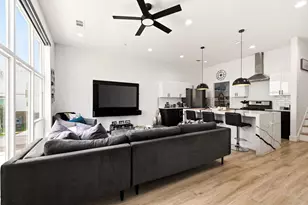 2102 N Prairie Ave, Dallas, TX 75204 - Photo 8