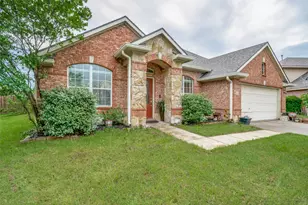 9204 Lockhart Dr, Arlington, TX 76002 - Photo 2