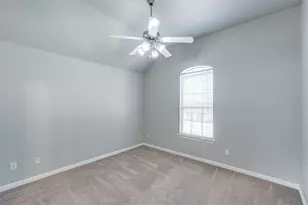 3003 Oak Briar Ln, Grand Prairie, TX 75052 - Photo 26