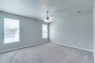 3003 Oak Briar Ln, Grand Prairie, TX 75052 - Photo 16