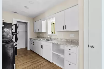 5700 Lenore Street, Fort Worth, TX 76134 - Photo 10