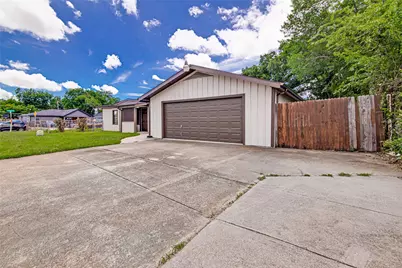5700 Lenore Street, Fort Worth, TX 76134 - Photo 2