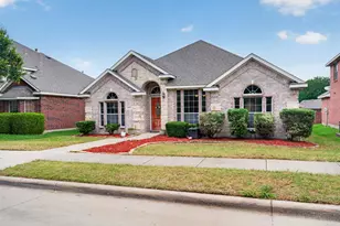 1217 Yukon Dr, Glenn Heights, TX 75154 - Photo 4