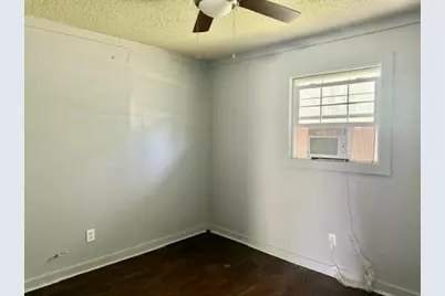 805 W 3rd Street, Clarksville, TX 75426 - Photo 8