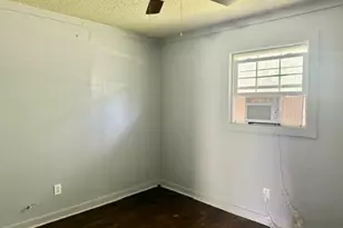 805 W 3rd St, Clarksville, TX 75426 - Photo 8