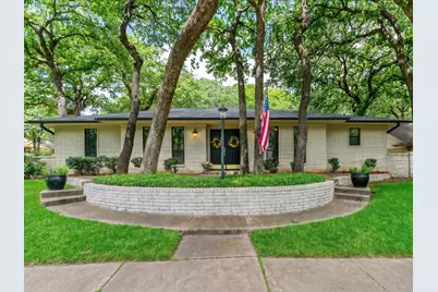 1800 Holm Oak Street, Arlington, TX 76012 - Photo 2