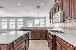 1100 Cedar Valley Dr, Irving, TX 75063 - Photo 18