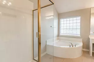 1100 Cedar Valley Dr, Irving, TX 75063 - Photo 30