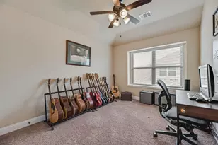 516 W N Creek Dr, Sherman, TX 75092 - Photo 34
