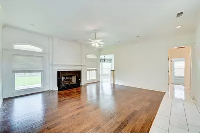 2804 Vermont Court, Arlington, TX 76001 - Photo 6