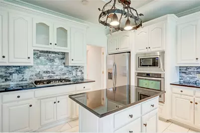 2804 Vermont Court, Arlington, TX 76001 - Photo 10