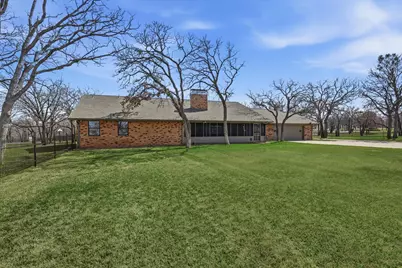 4 Buckskin Road, Mineral Wells, TX 76067 - Photo 2