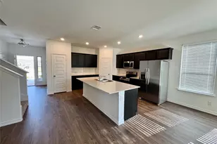 504 Saddle Ln, Denton, TX 76205 - Photo 2