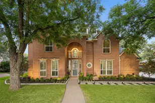 5617 Hunterwood Ln, Arlington, TX 76017 - Photo 2