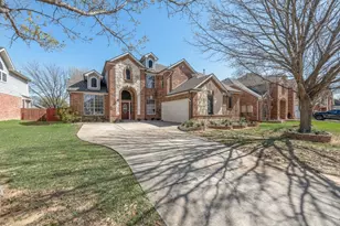 515 Suffolk Dr, Grand Prairie, TX 75052 - Photo 2