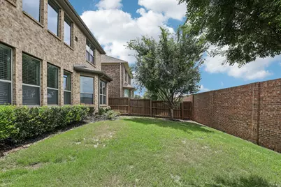 7228 Ridgepoint Drive, Irving, TX 75063 - Photo 34