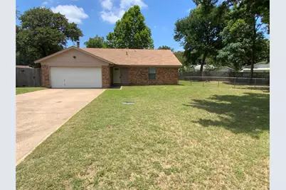 7512 Lisa Court, Fort Worth, TX 76112 - Photo 2