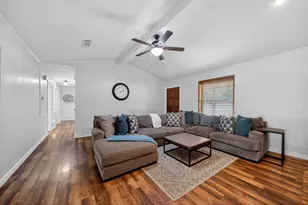 709 S Oak St, Van, TX 75790 - Photo 6