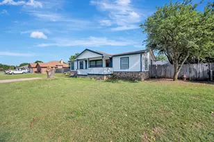 305 Branson Rd, Roanoke, TX 76262 - Photo 2
