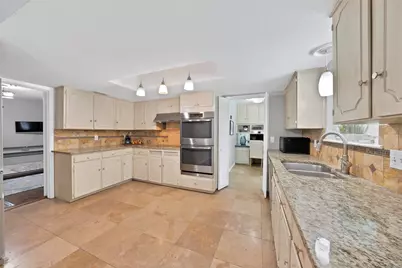 1601 Oak Meadow Drive, Irving, TX 75061 - Photo 12