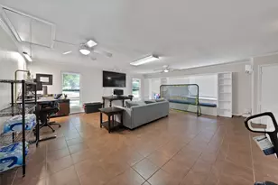 1601 Oak Meadow Dr, Irving, TX 75061 - Photo 14