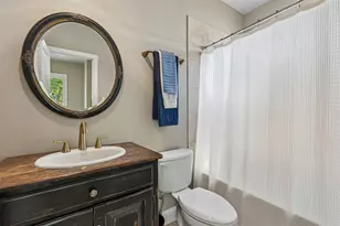 600 E Bluff St, Fort Worth, TX 76102 - Photo 18