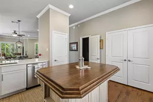 600 E Bluff St, Fort Worth, TX 76102 - Photo 10
