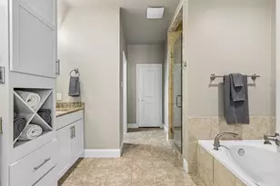 600 E Bluff St, Fort Worth, TX 76102 - Photo 16