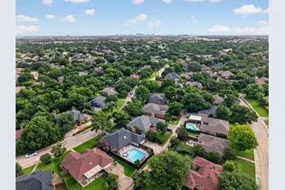2340 Highlands Creek Road, Carrollton, TX 75007 - Photo 34