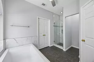 2401 Pinehurst Ct, Highland Village, TX 75077 - Photo 10
